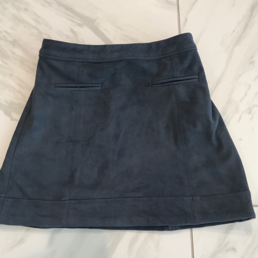 Girls gray faux suede Abercrombie kids skirt